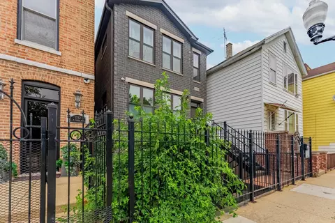 1750 W Cermak Rd, Chicago, IL 60608