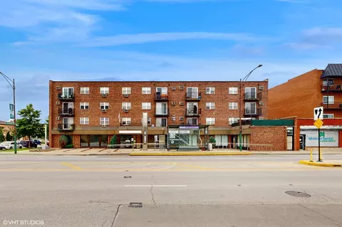 6333 N Milwaukee Ave #2E, Chicago, IL 60646