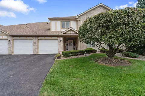18431 Pine Cone Dr #1, Tinley Park, IL 60477