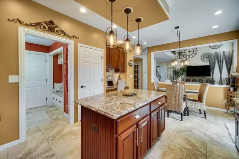 7 Rock River Ct, Algonquin, IL 60102 photo 6