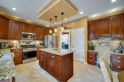 7 Rock River Ct, Algonquin, IL 60102 photo 5