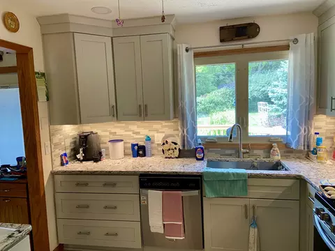 20 Hickory Ln, Algonquin, IL 60102 photo 2