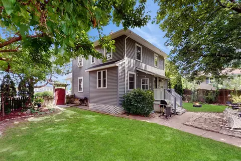 Exterior - 614 Mccarthy Rd, Lemont, IL 60439 photo 5 of 7