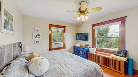 Bedroom - 614 Mccarthy Rd, Lemont, IL 60439 photo 1 of 4