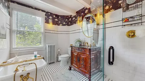 Bath - 614 Mccarthy Rd, Lemont, IL 60439 photo 1 of 2