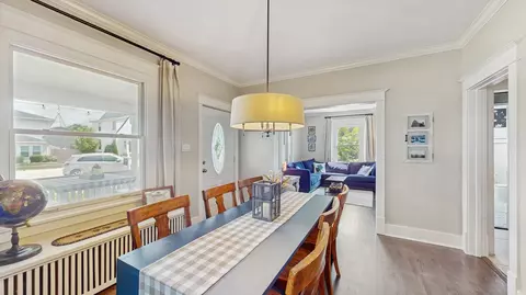 Dining - 614 Mccarthy Rd, Lemont, IL 60439 photo 2 of 3