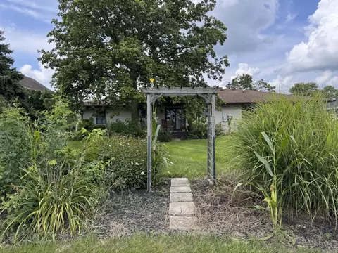 605 Morningside Dr, Chenoa, IL 61726 photo 13
