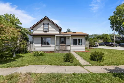 216 E Main St, Sidney, IL 61877