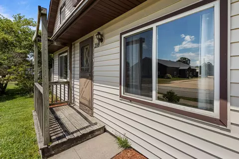 Exterior - 216 E Main St, Sidney, IL 61877 photo 3 of 4