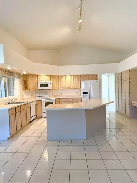 Kitchen - 132 Fox Trot, Dixon, IL 61021 photo 1 of 5