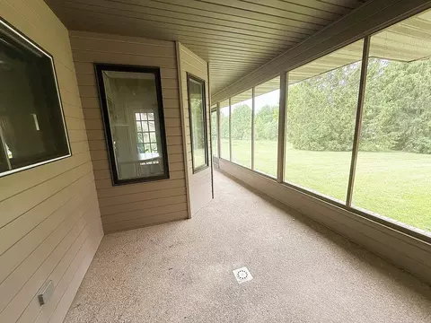 Exterior - 132 Fox Trot, Dixon, IL 61021 photo 4 of 9