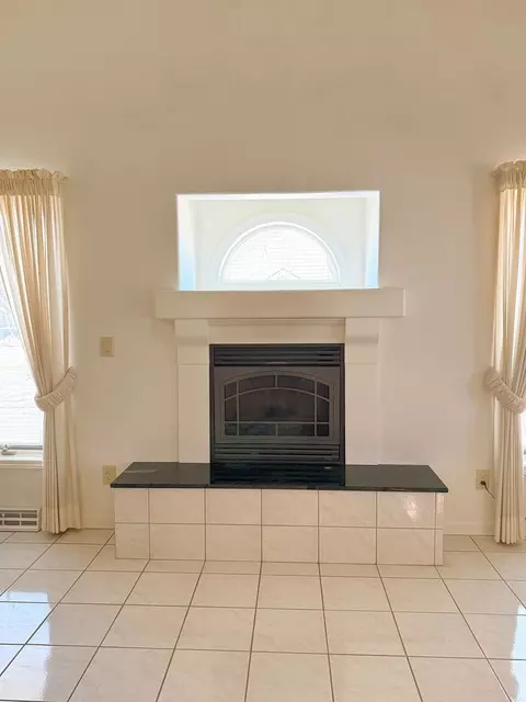 Living - 132 Fox Trot, Dixon, IL 61021 photo 3 of 4