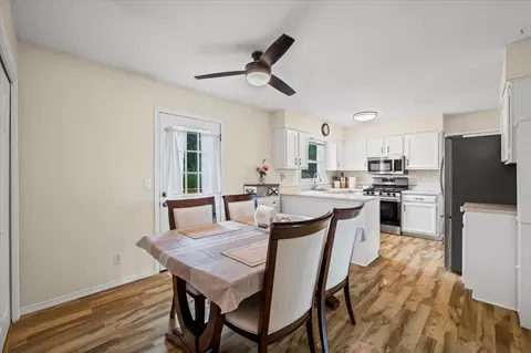 Dining - 3510 Vine St, Mchenry, IL 60050 photo 1 of 1