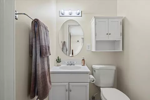 Bath - 3510 Vine St, Mchenry, IL 60050 photo 1 of 2