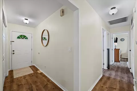 Entry Way - 3510 Vine St, Mchenry, IL 60050 photo 1 of 1