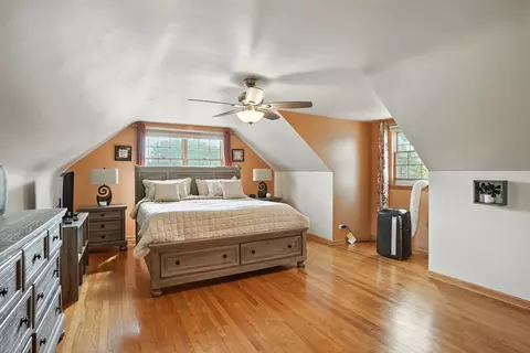 Bedroom - 901 Ridgeway Ave, Munster, IN 46321 photo 1 of 4