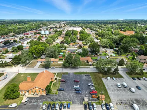 View/Area - 901 Ridgeway Ave, Munster, IN 46321 photo 5 of 5
