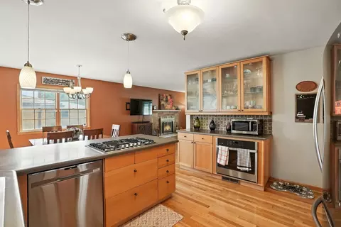 Kitchen - 901 Ridgeway Ave, Munster, IN 46321 photo 3 of 3