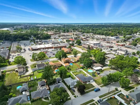 View/Area - 901 Ridgeway Ave, Munster, IN 46321 photo 4 of 5
