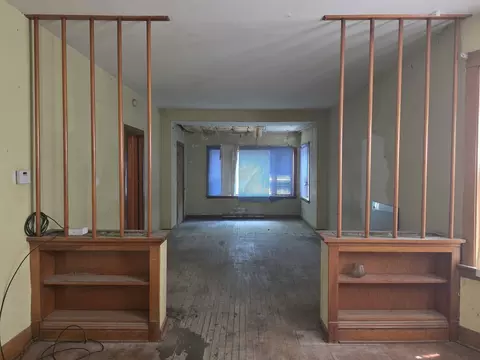 Living - Undisclosed, Chicago, IL 60641 photo 3 of 5