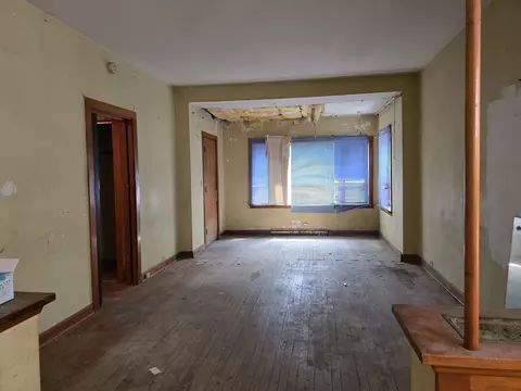 Living - Undisclosed, Chicago, IL 60641 photo 1 of 5