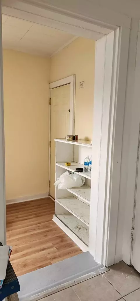 Entry Way - Undisclosed, Chicago, IL 60641 photo 3 of 3