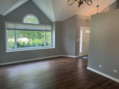 Living - 1715 Pembrook Ct, Plainfield, IL 60586 photo 1 of 5