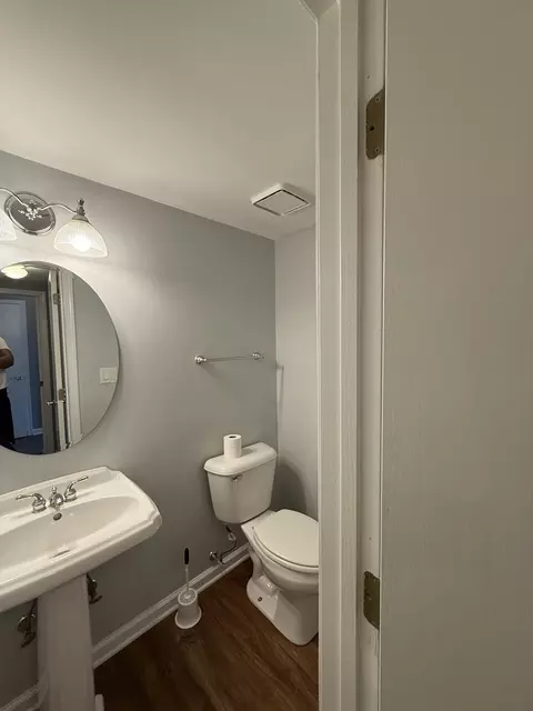 Bath - 1715 Pembrook Ct, Plainfield, IL 60586 photo 1 of 5