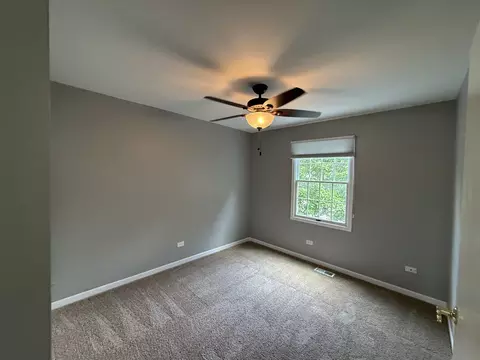 Bedroom - 1715 Pembrook Ct, Plainfield, IL 60586 photo 3 of 6
