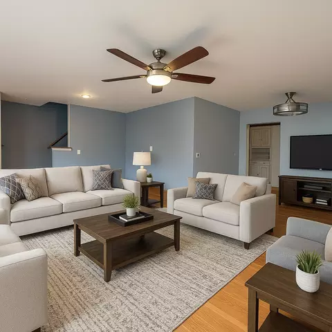 Living - 702 E Shabonee Trl, Mount Prospect, IL 60056 photo 2 of 3