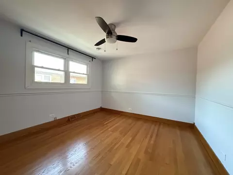 Bedroom - 702 E Shabonee Trl, Mount Prospect, IL 60056 photo 1 of 4