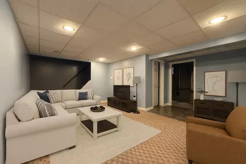 Living - 702 E Shabonee Trl, Mount Prospect, IL 60056 photo 3 of 3
