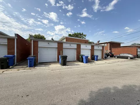 Exterior - 702 E Shabonee Trl, Mount Prospect, IL 60056 photo 3 of 3