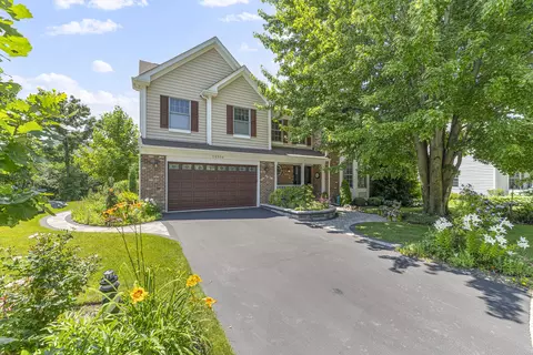 28584 Ashford Ct, Lake Bluff, IL 60044