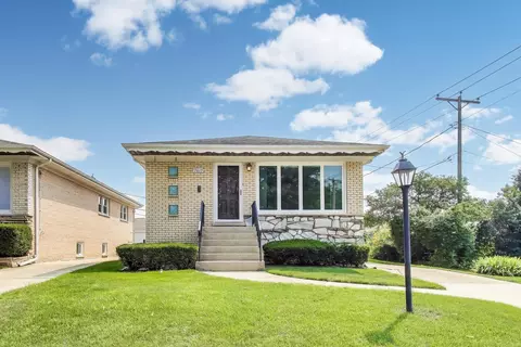 7615 N Oriole Ave, Niles, IL 60714
