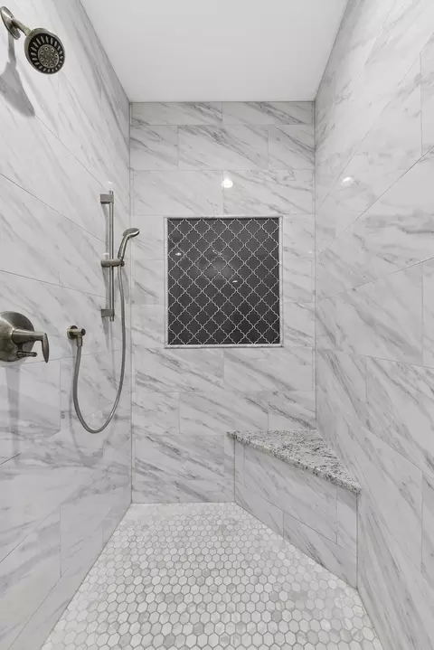 Bath - 110 Lily Ln, Wheeling, IL 60090 photo 2 of 3