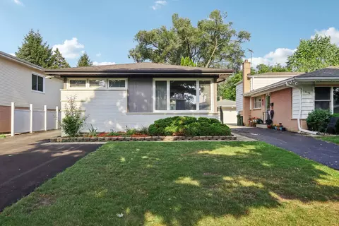 1334 S Dunton Ave, Arlington Heights, IL 60005
