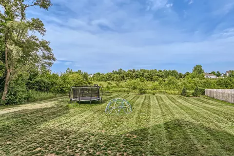 Exterior - 112 Farmstead Ct, Mchenry, IL 60050 photo 5 of 6