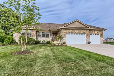 112 Farmstead Ct, Mchenry, IL 60050