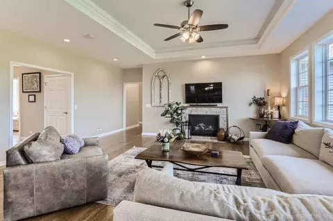 Living - 112 Farmstead Ct, Mchenry, IL 60050 photo 2 of 2