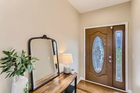 Entry Way - 112 Farmstead Ct, Mchenry, IL 60050 photo 1 of 2