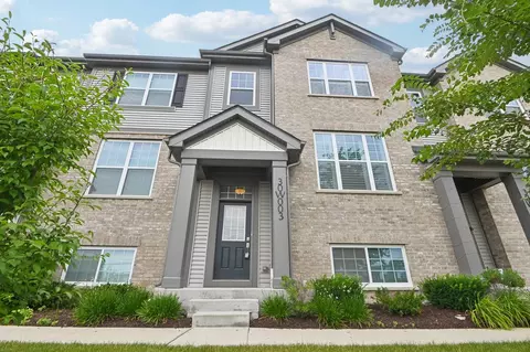 30 W003 Brayman Ct, Warrenville, IL 60563
