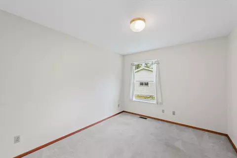 305 Royal Ct, Champaign, IL 61821 photo 12