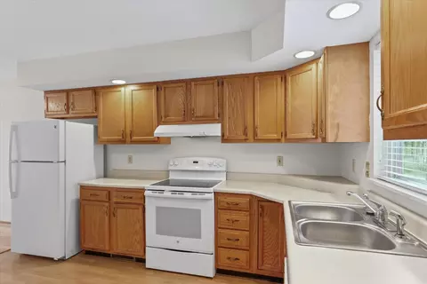 305 Royal Ct, Champaign, IL 61821 photo 7