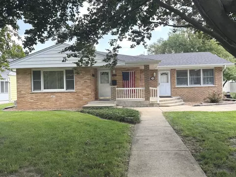 1228 S 8th Ave, Kankakee, IL 60901