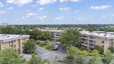 View/Area - 5450 Astor Ln #216, Rolling Meadows, IL 60008 photo 2 of 3