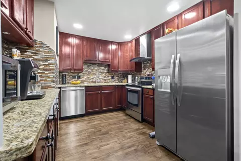 Kitchen - 5450 Astor Ln #216, Rolling Meadows, IL 60008 photo 2 of 2