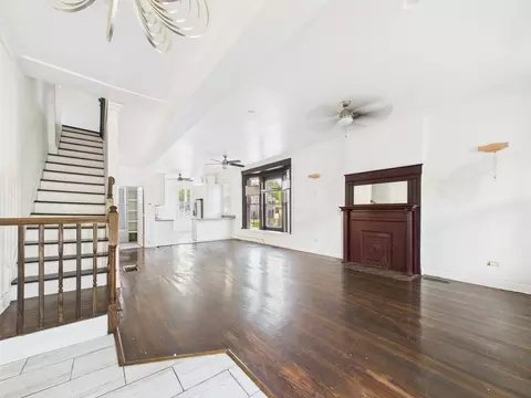 Living - 656 E Bowen Ave, Chicago, IL 60653 photo 1 of 4
