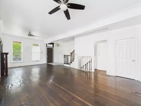 Living - 656 E Bowen Ave, Chicago, IL 60653 photo 2 of 4