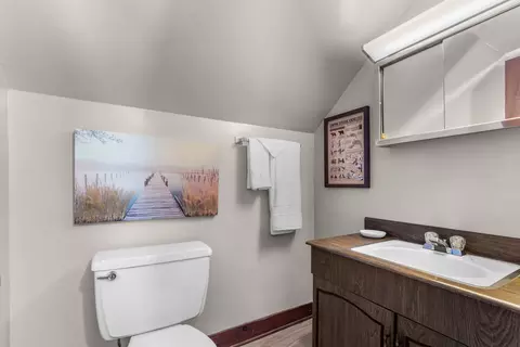 Bath - 39132 N Mound Ave, Spring Grove, IL 60081 photo 2 of 2